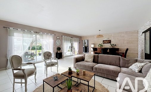 Haus in Moirax, Neu-Aquitanien, Frankreich 1