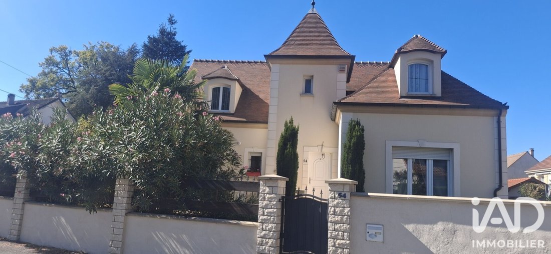 House in Centre, Claye-Souilly, France 1 - 18999860