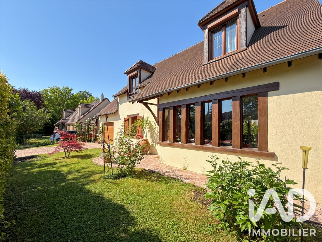 House in Est Nord Ouest Sud, Emerainville, France 1 - 18999871
