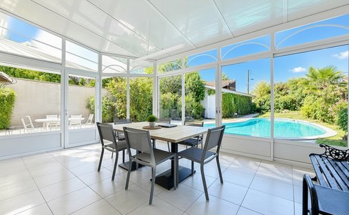 Villa in Caudéran-Barrière Judaïque, Bordeaux, France 1