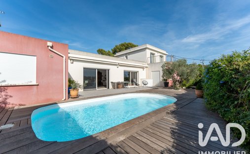 House in Plaine de Courouche, Martigues, France 1
