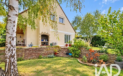 House in Centre Tilleuls-Fauvettes, Bures-sur-Yvette, France 1