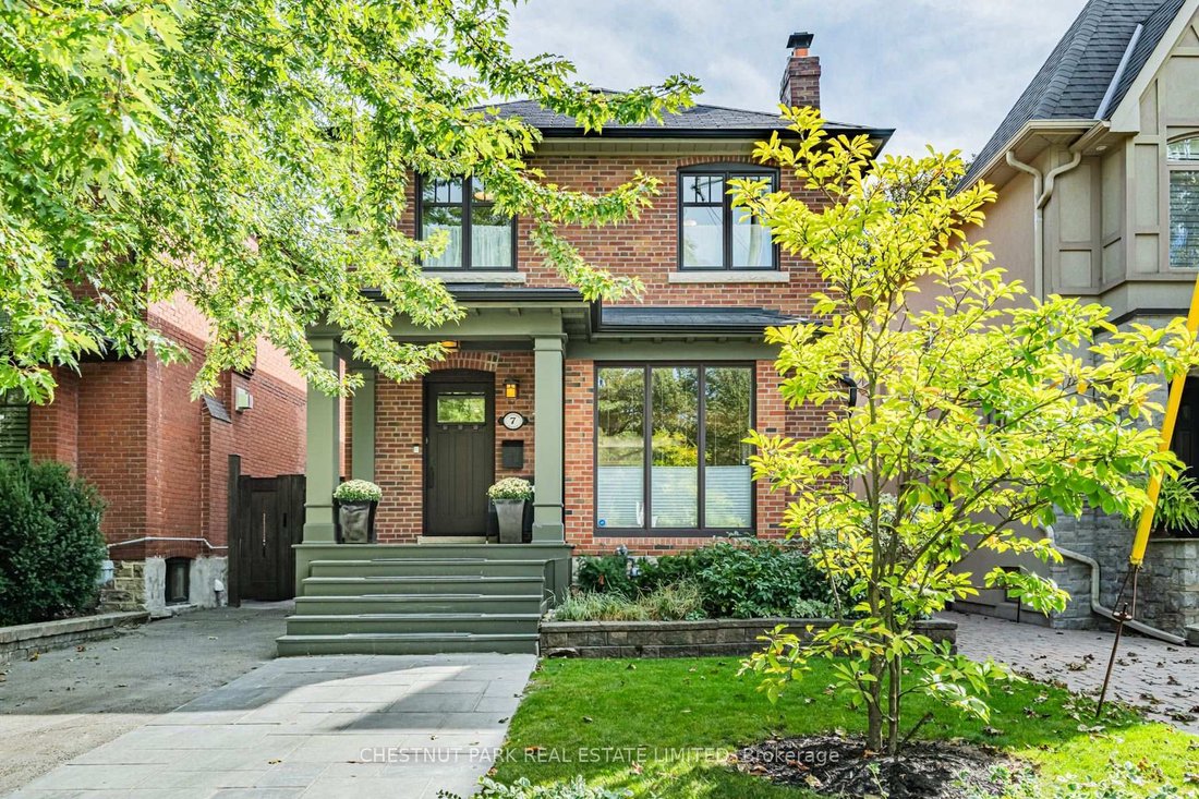 House in Toronto, Ontario, Canada 1 - 18999635
