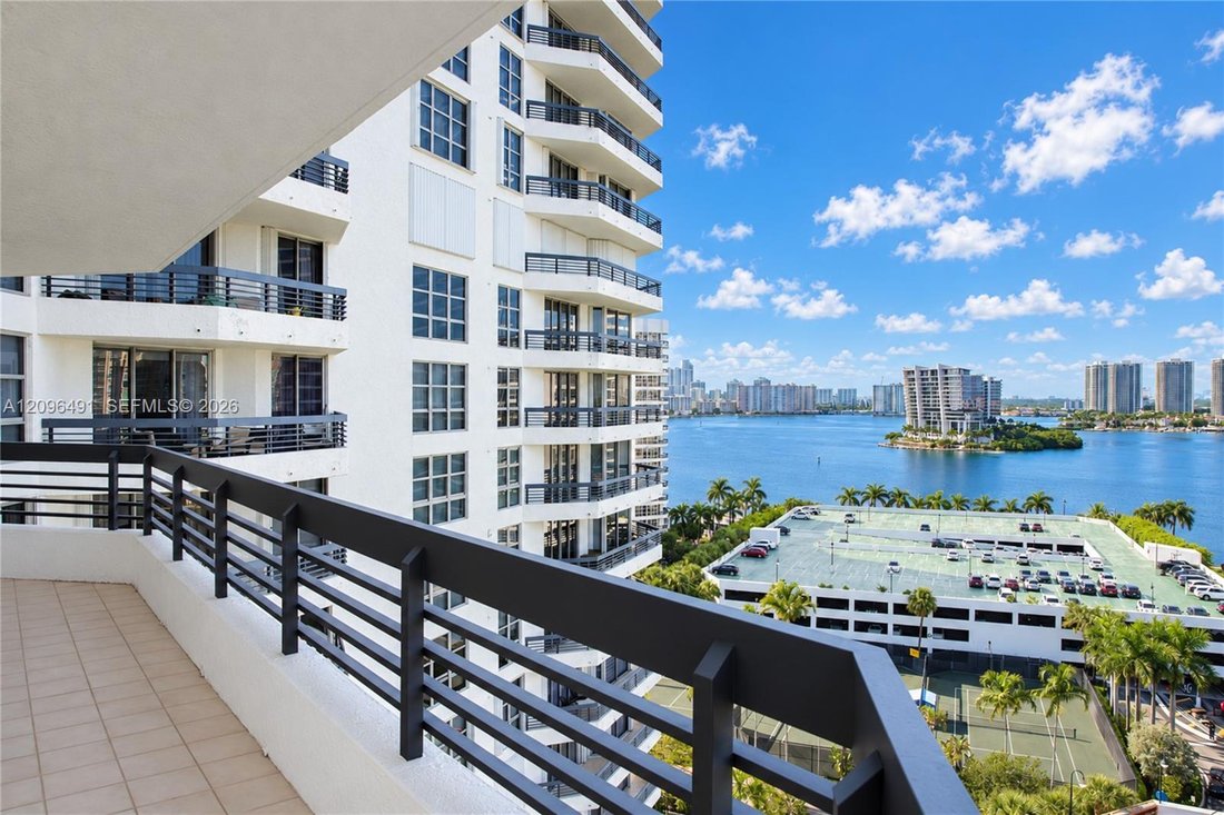 Apartment in Aventura, Florida, United States 1 - 18999243