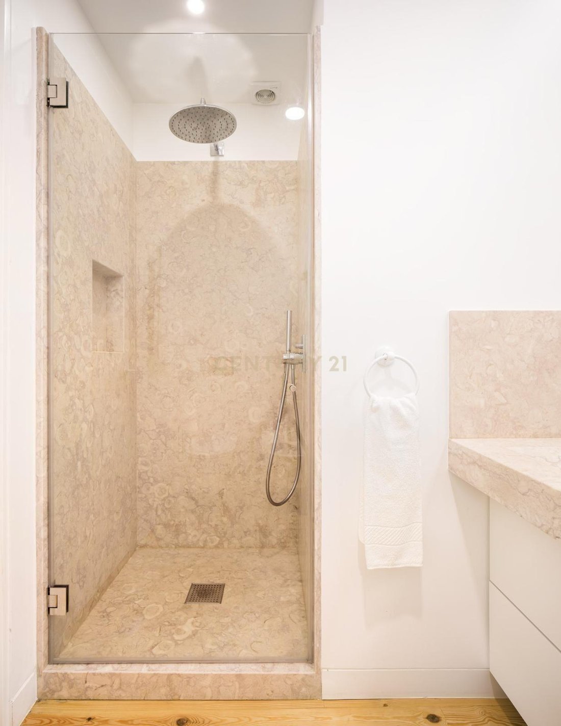 Apartment in Avenidas Novas, Lisbon, Portugal 4 - 18999247