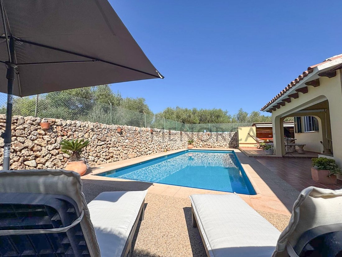 Chalet in es Castell, Balearic Islands, Spain 1 - 18999363