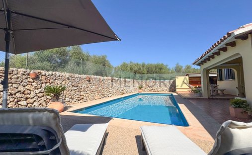 Chalet a Es Castell, Isole Baleari, Spagna 1