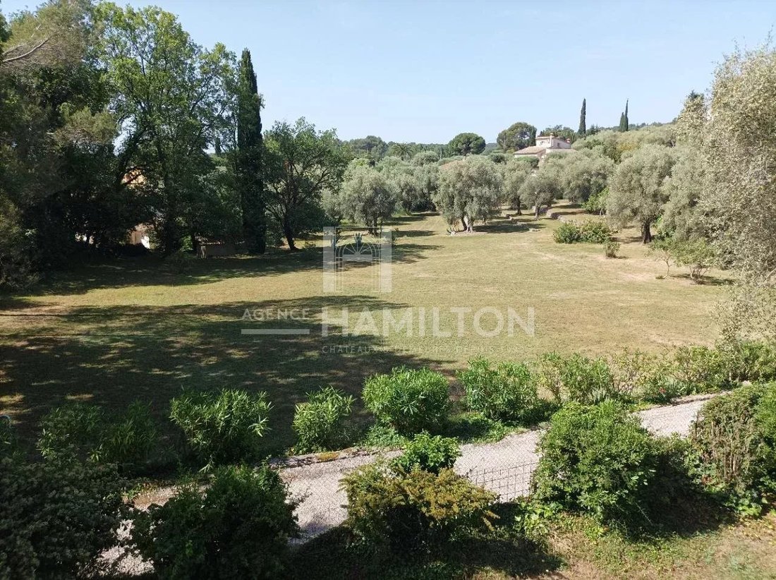 Villa in Le Rouret, Provence-Alpes-Côte d'Azur, France 4 - 17992365