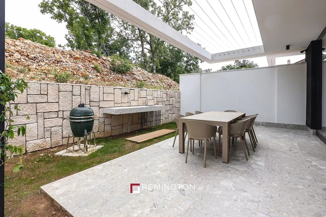 Villa in Mjesni odbor Brascine-Pulac, Grad Rijeka, Primorje-Gorski Kotar County 5 - 15175251