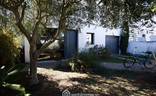 House in Nord, Nieul-sur-Mer, France 1