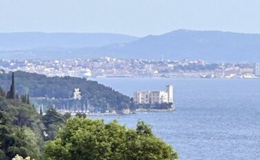 House in San Giovanni-Chiadino-Rozzol, Trieste, Friuli – Venezia Giulia 1