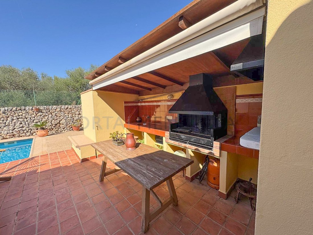 Chalet in es Castell, Balearic Islands, Spain 2 - 18999363
