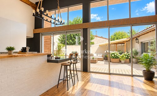 Villa in La Raze, Begles, France 1
