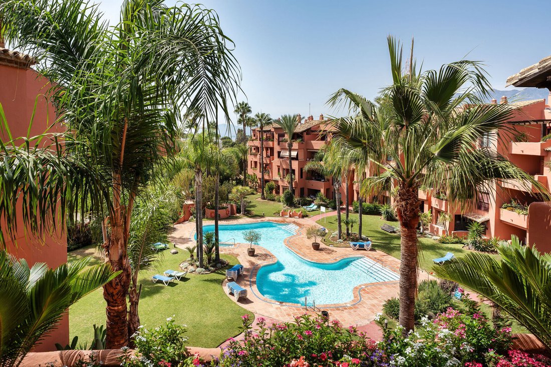 Penthouse in Marbella, Andalusia, Spain 1 - 18999217
