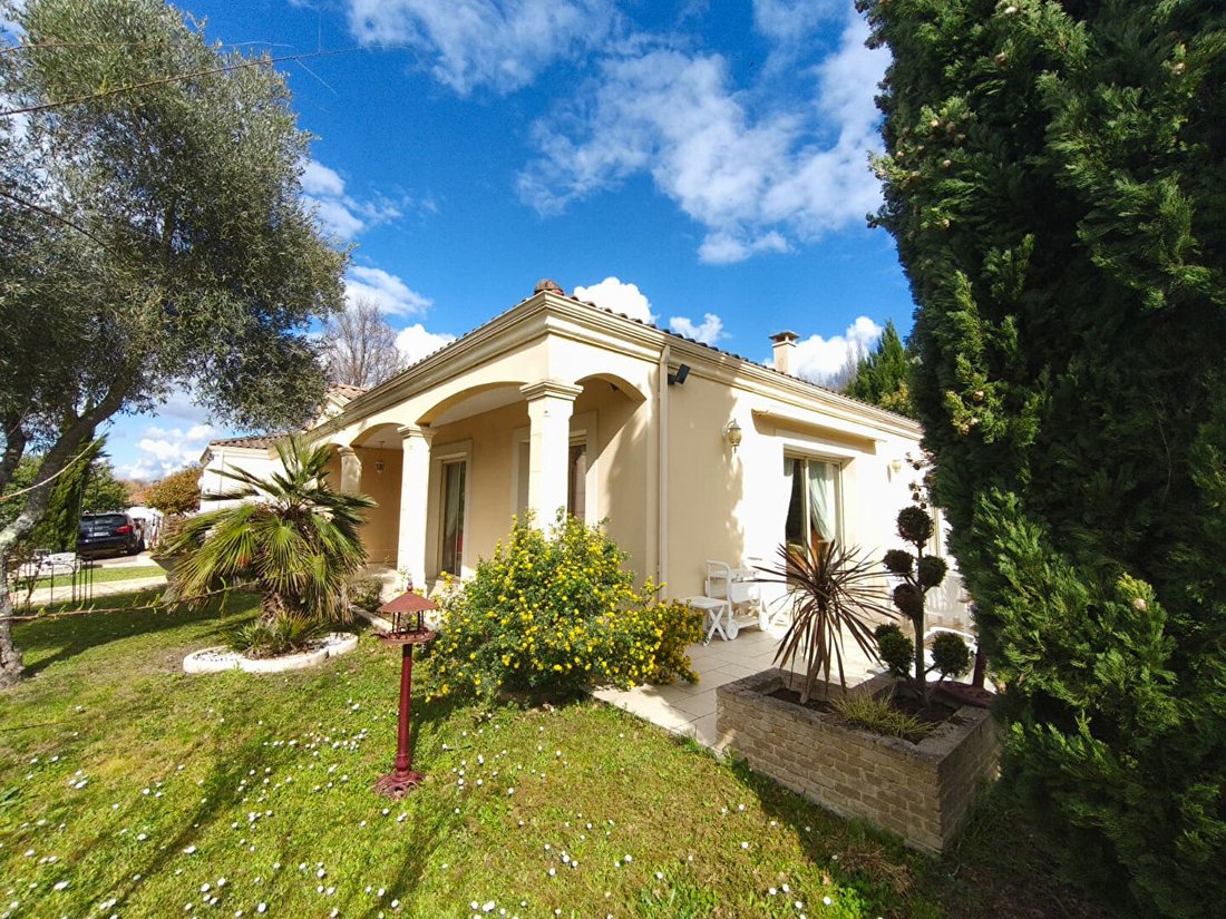 Villa in Yvrac, Nouvelle-Aquitaine, France 3 - 18986807