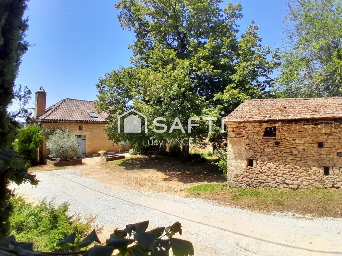 House in Besse, Nouvelle-Aquitaine, France 1 - 18999661