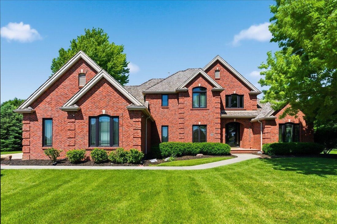 House in Council Bluffs, Iowa, United States 1 - 18999679