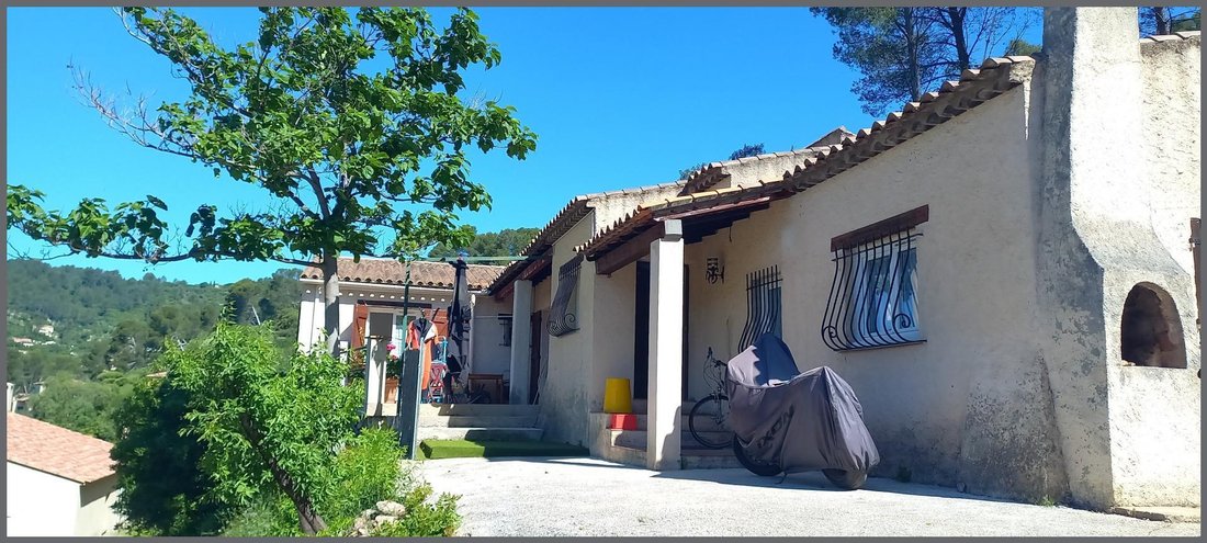 House in Solliès-Toucas, Provence-Alpes-Côte d'Azur, France 3 - 18999699