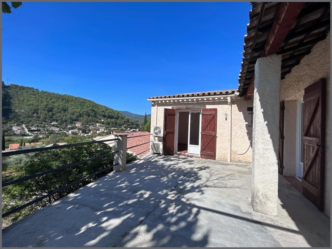 House in Solliès-Toucas, Provence-Alpes-Côte d'Azur, France 4 - 18999699