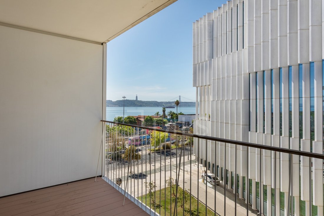 Apartment in Misericordia, Lisbon, Portugal 4 - 18999373