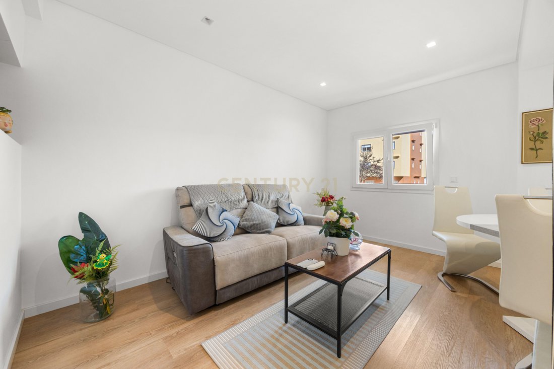 Apartment in Estoril, Cascais e Estoril, Lisbon 4 - 18999174