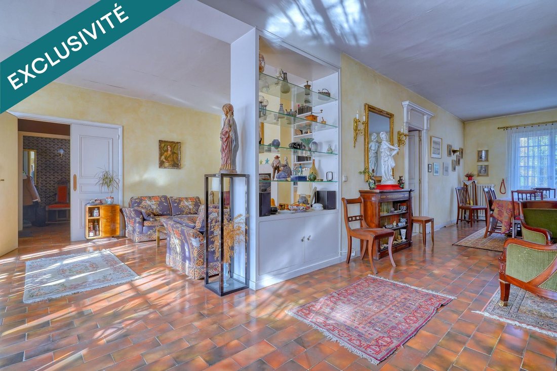 House in Vitry-sur-Seine, Ile-de-France, France 5 - 18999714