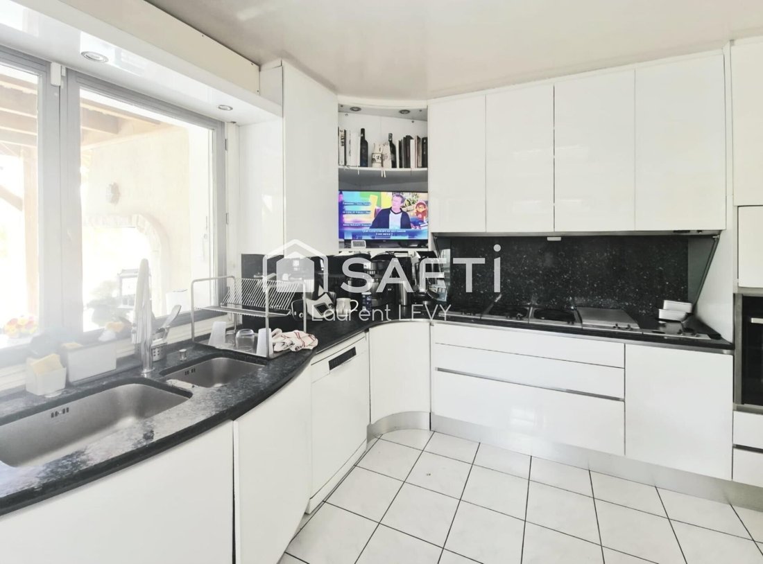 House in Le Centre, Maisons-Alfort, France 5 - 18999670