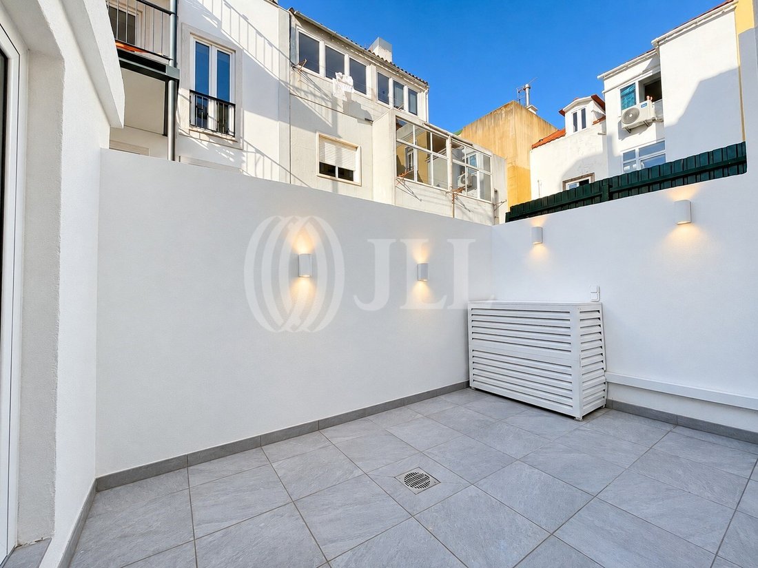 Apartment in Sao Vicente, Lisbon, Portugal 2 - 18999291