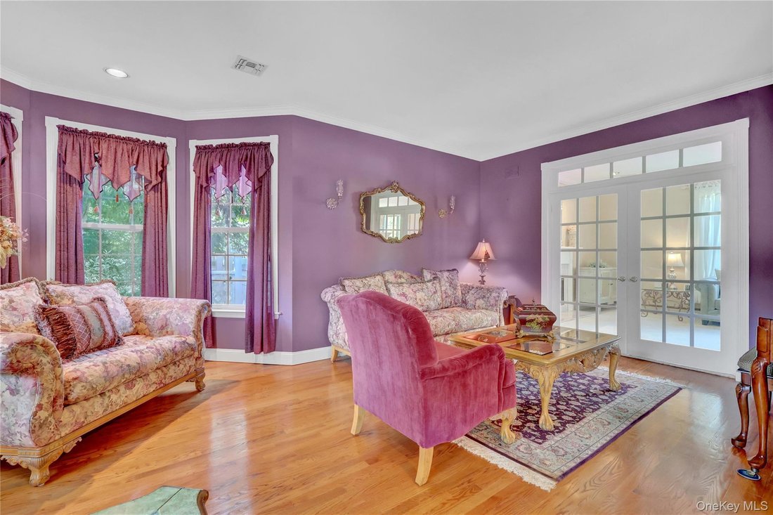 House in Saint James, New York, United States 4 - 18999438