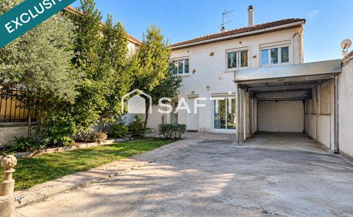 House in Bobigny, Ile-de-France, France 1