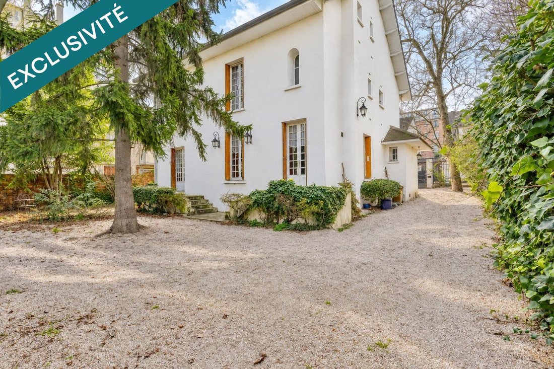 House in Vitry-sur-Seine, Ile-de-France, France 1 - 18999714