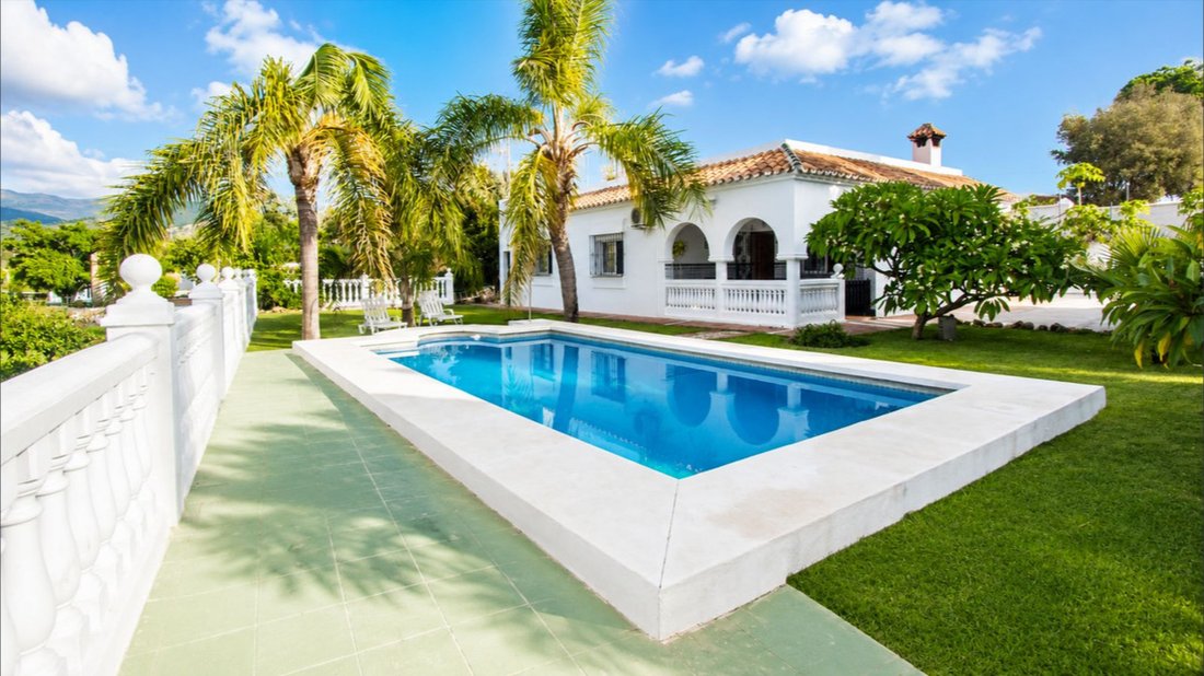 Villa in Estepona, Andalusia, Spain 2 - 18999211