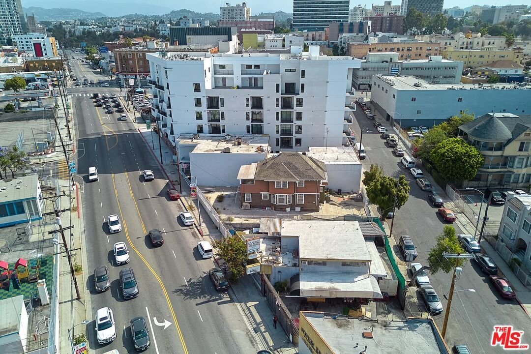 House in Los Angeles, California, United States 3 - 18999614