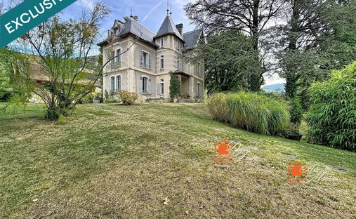 House in Groslee-Saint-Benoit, Auvergne-Rhône-Alpes, France 1