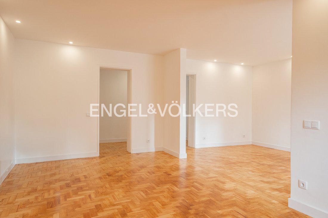Apartment in Paco de Arcos, Lisbon, Portugal 5 - 18999321