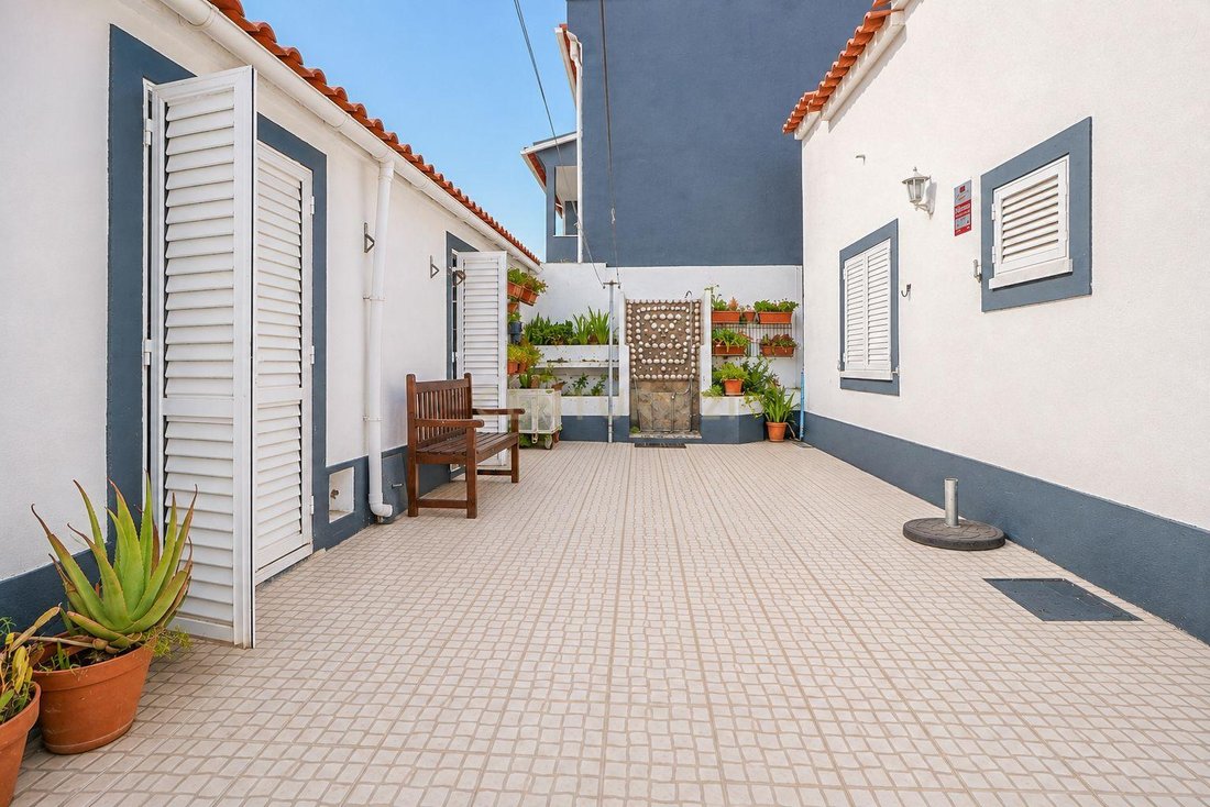 Villa in Azeitao (Sao Lourenco e Sao Simao), Setubal, Portugal 4 - 18999105