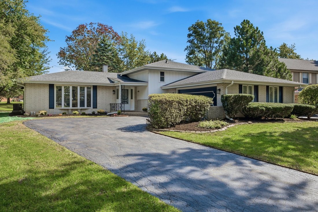 House in Downers Grove, Illinois, United States 1 - 18999555