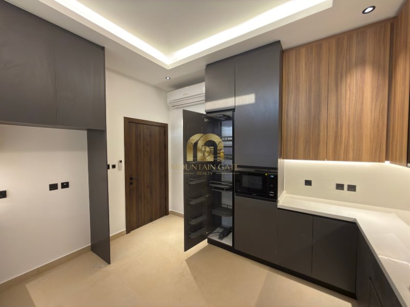 Villa in Al Ruwaidat Suburb, Sharjah, United Arab Emirates 5 - 18999238