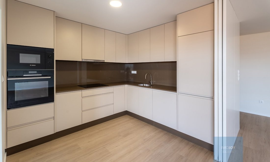 Apartment in Santa Marinha e Sao Pedro da Afurada, Porto District, Portugal 4 - 18999358