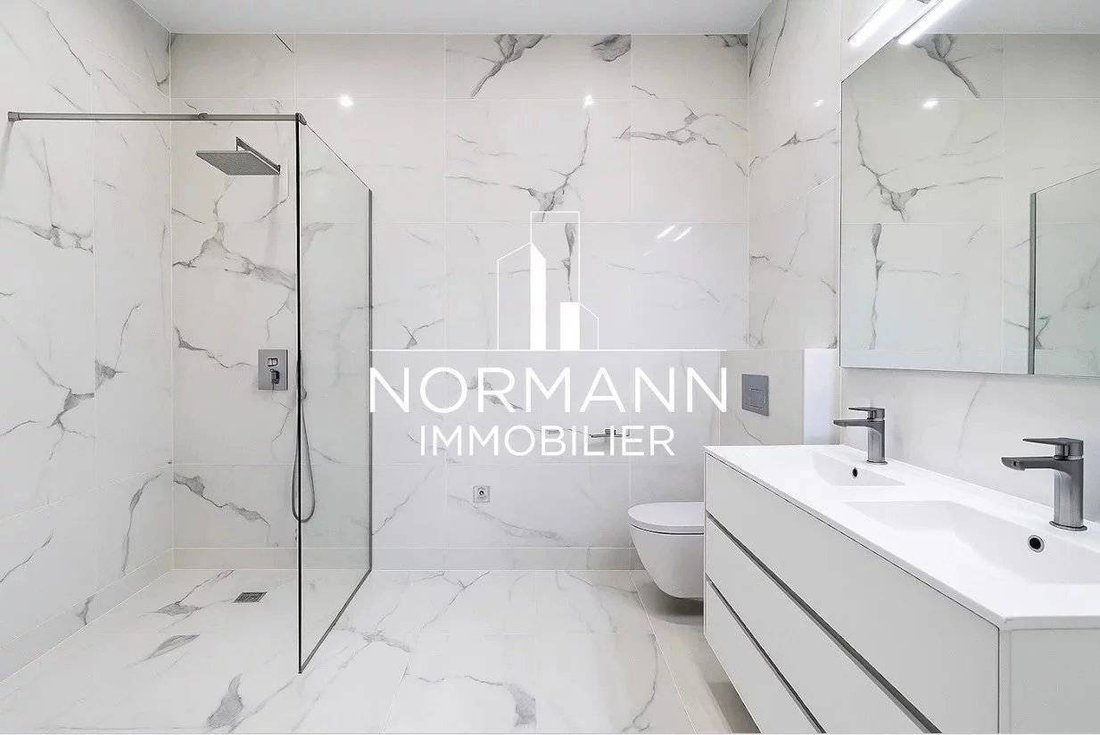 Apartment in Bois de Boulogne, Paris 16e Arrondissement, Paris 4 - 18005912
