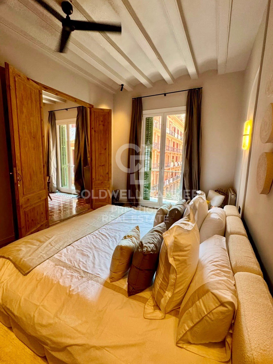 Apartment in Ciutat Vella, Barcelona, Spain 5 - 18999383