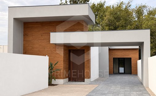House in Azeitao (Sao Lourenco e Sao Simao), Setubal, Portugal 1