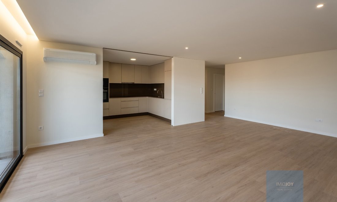 Apartment in Santa Marinha e Sao Pedro da Afurada, Porto District, Portugal 3 - 18999331