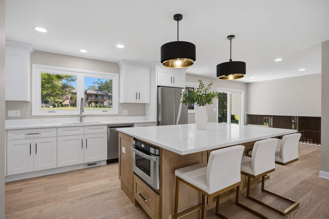 House in Downers Grove, Illinois, United States 3 - 18999555
