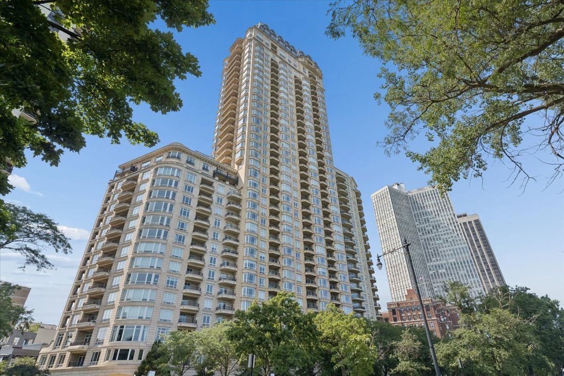 Condo in Chicago, Illinois, United States 1 - 18999606