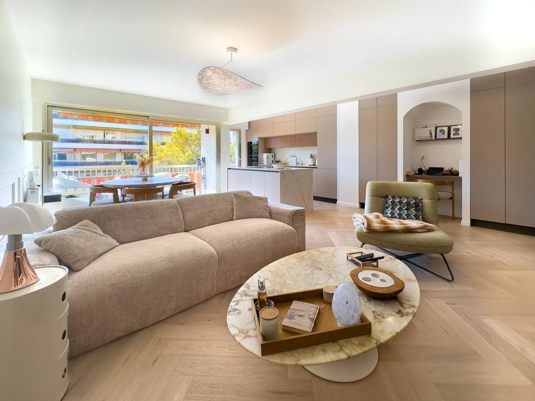 Apartment in Place de Gaulle, Antibes, France 2 - 18991604