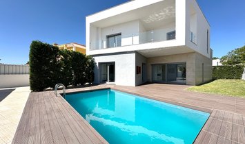 House in Azeitao (Sao Lourenco e Sao Simao), Setubal, Portugal 1