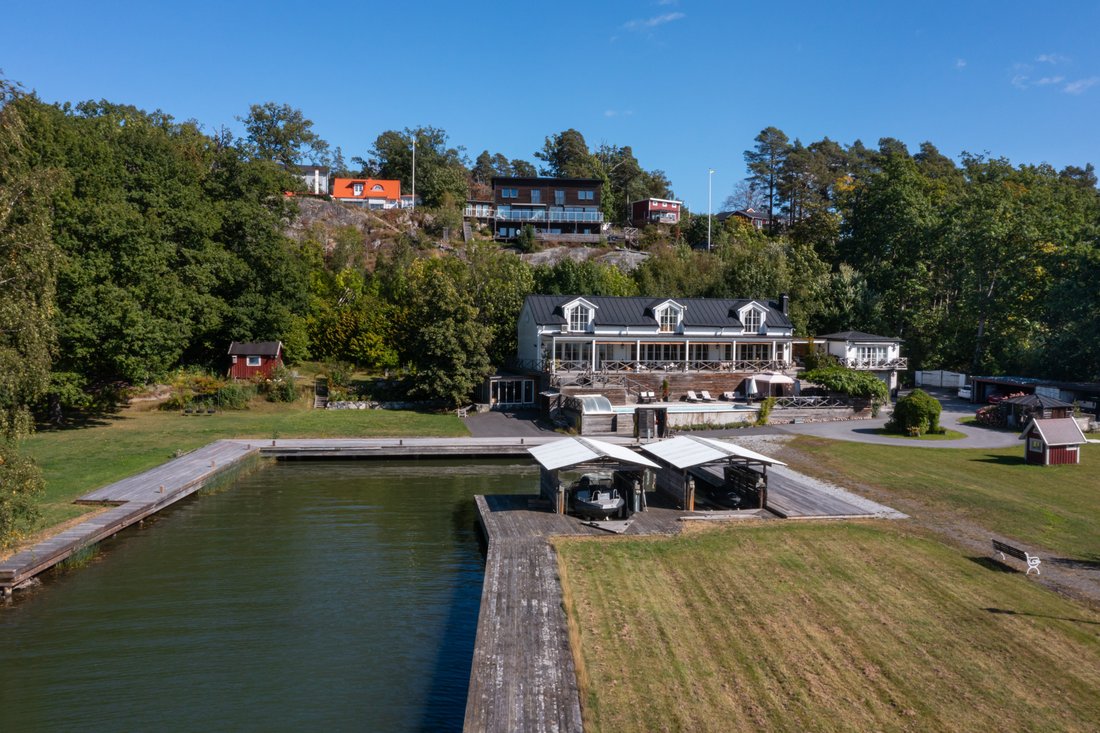 Villa in Tyresö, Stockholm County, Sweden 2 - 18999651