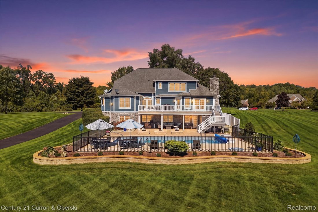 House in Highland Charter Township, Michigan, United States 1 - 18999645