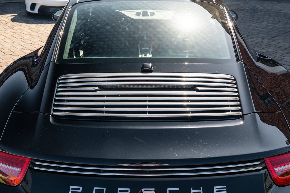 Coupe in Beverly Hills, CA, United States 4 - 18999214